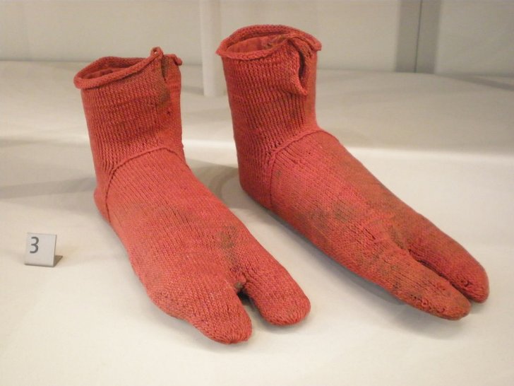 How has the art of knitting survived to the modern age & going strong